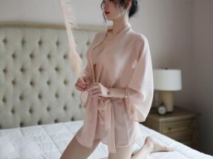 让人勃起的美女裸体 pics 情趣内衣：让你欲罢不能的性感诱惑